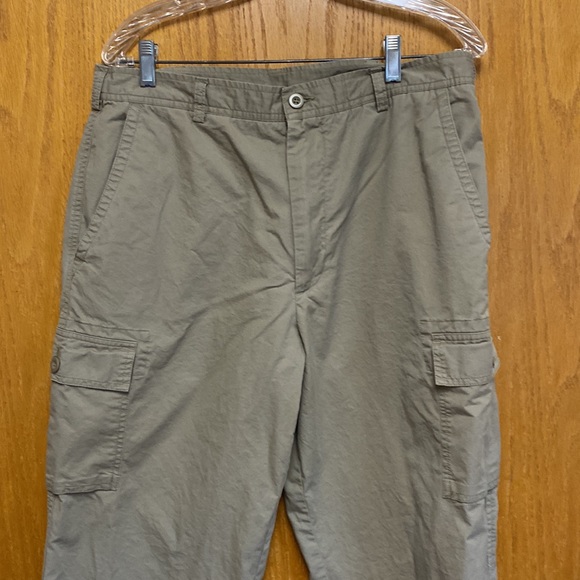 Roundtree & Yorke Men’s Cargo pants size 34/32. Excellent condition - Picture 6 of 6